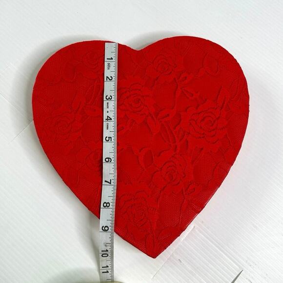 Red Heart Shaped Fabric Rose Valentine Candy Gift‎ Box - Picture 5 of 9